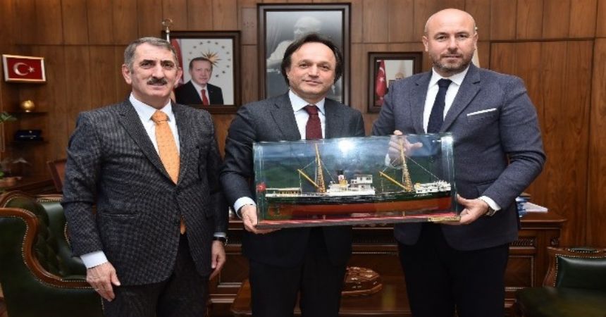 Demiryolunun yerine yürüyüş yolu Demiryolunun yerine yürüyüş yolu