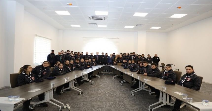 Genç izcilerden teşekkür Genç izcilerden teşekkür