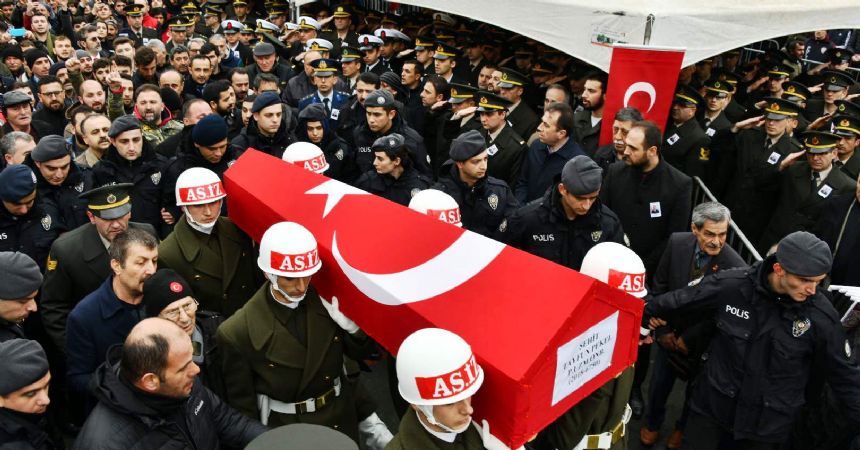 Şehit Tayfun Pekel'e veda Şehit Tayfun Pekel'e veda