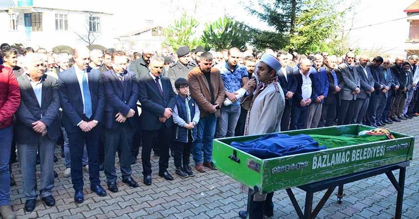 Irmakta boğulan baba toprağa verildi Irmakta boğulan baba toprağa verildi