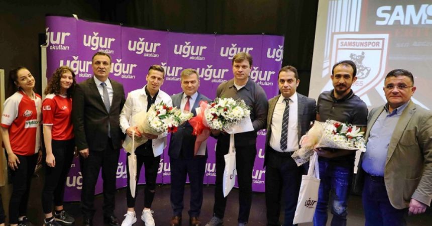 Ertuğrul Sağlam gençlerle buluştu Ertuğrul Sağlam gençlerle buluştu