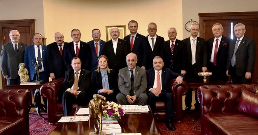 CHP'den Kılıçdaroğlu'na destek CHP'den Kılıçdaroğlu'na destek