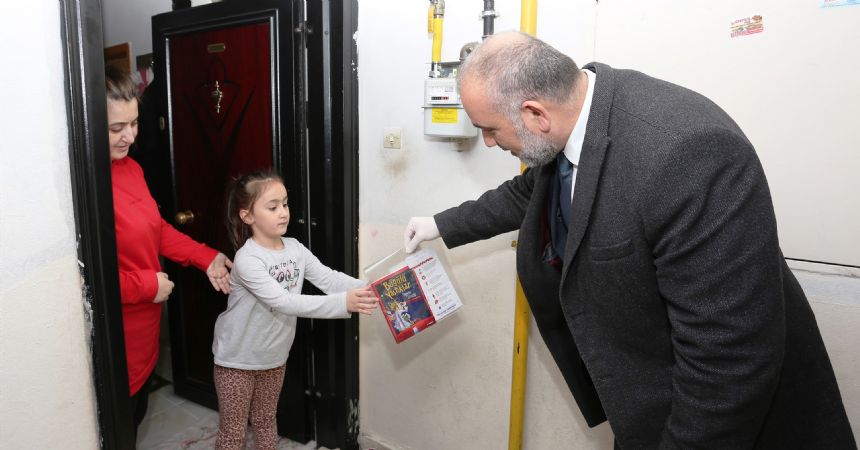 Evde kal kitabını al! Evde kal kitabını al!
