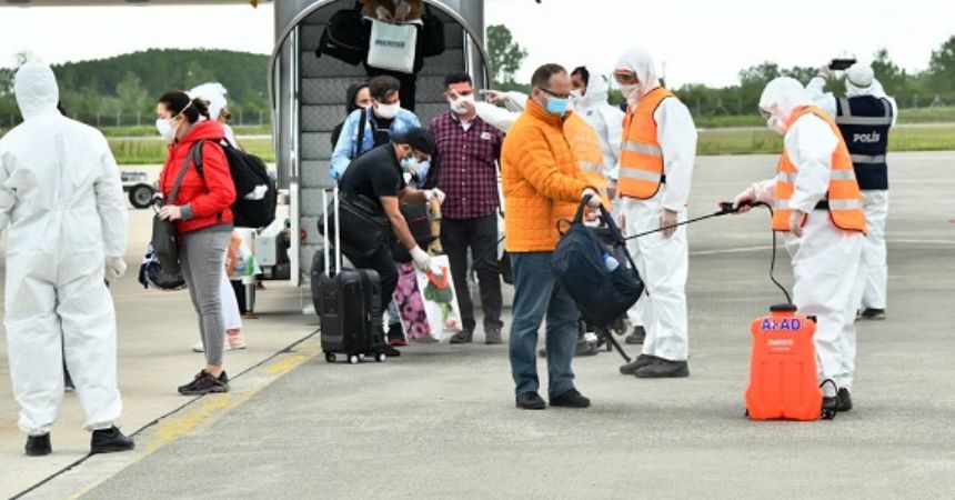 BAE'den 195 Türk vatandaşı getirildi