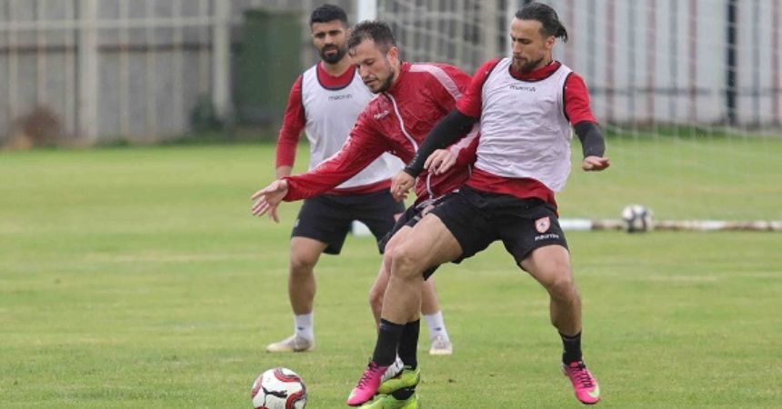 Yağmur altında çalıştılar 