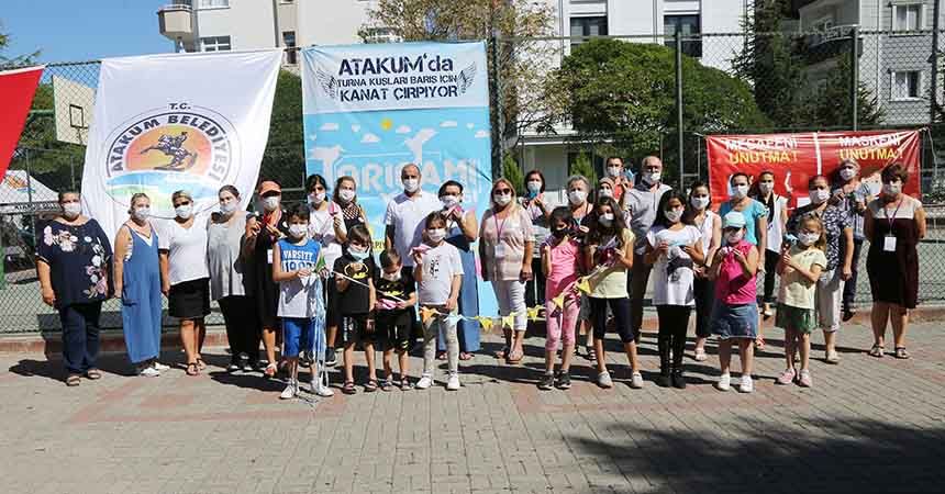Dünya barışı için bin turna