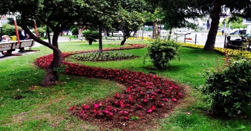 Parklar İlkadım'ı renklendiriyor