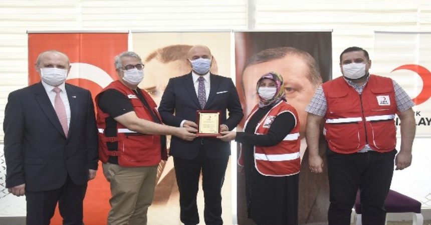 Togar'dan Kızılay'a tebrik