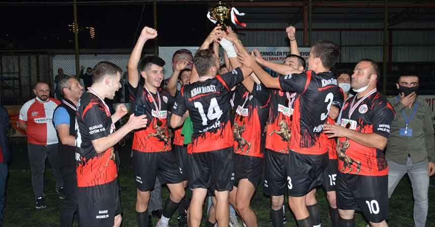 Halı sahada şampiyon Alagömlekspor Halı sahada şampiyon Alagömlekspor