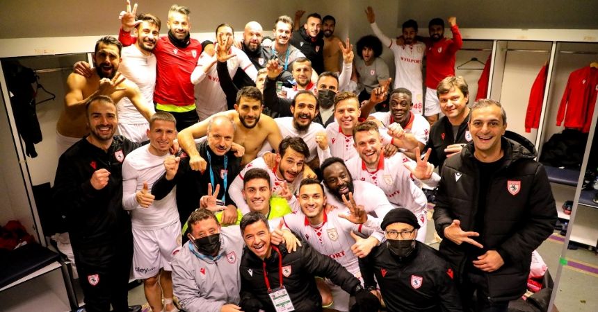 Sağlam: Zirveye yapıştık