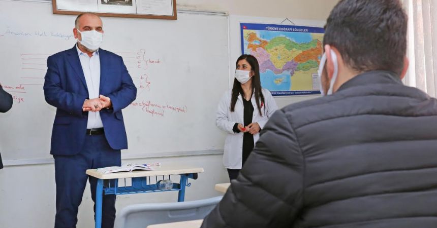 Sandıkçı'dan öğrencilere müjde