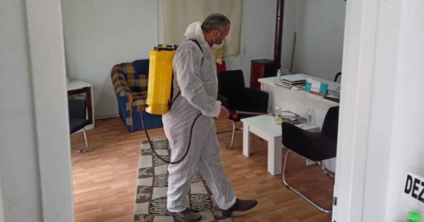 Karantina bölgeleri dezenfekte ediliyor