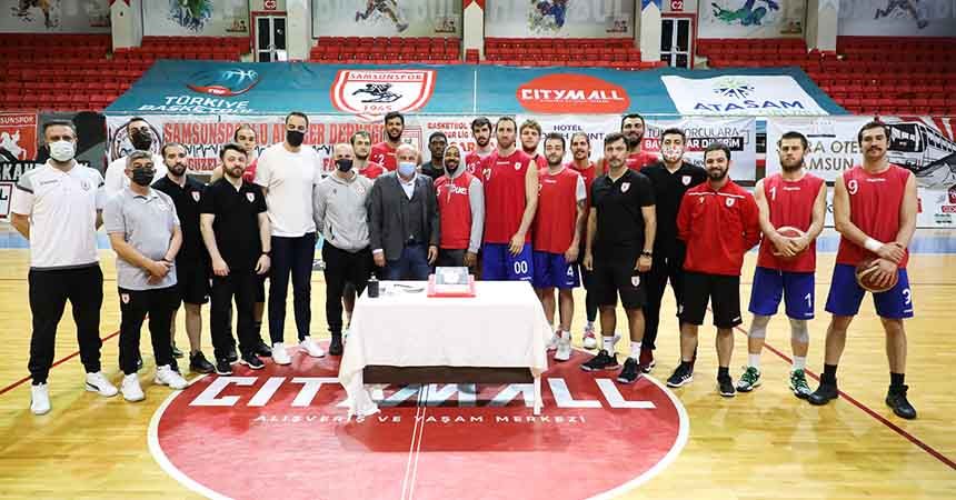 Basketbolculara Başkan Yıldırım morali Basketbolculara Başkan Yıldırım morali