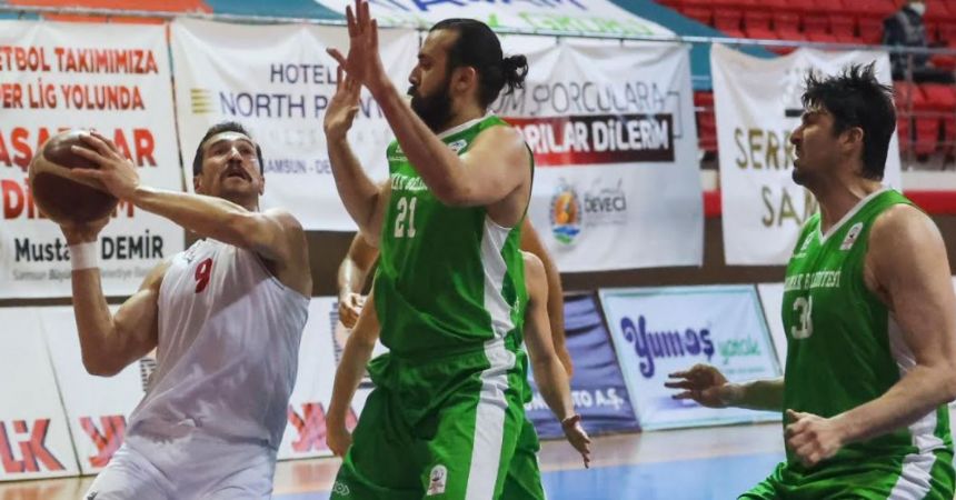 Potada avantajlı skor: 89-84