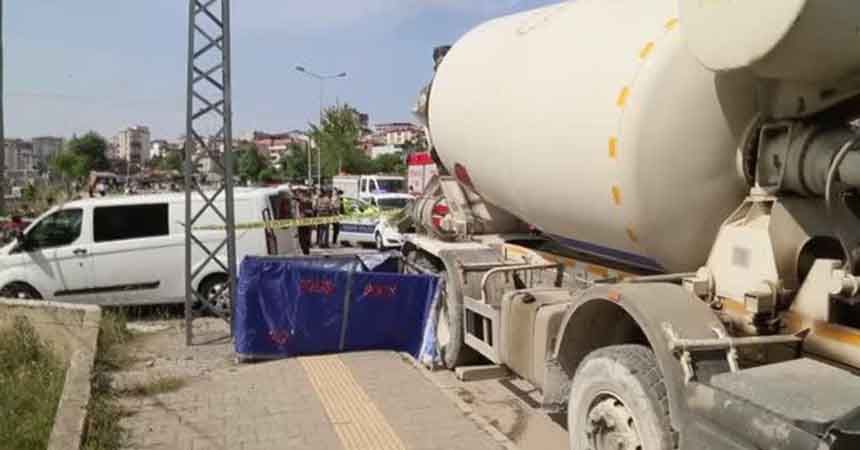 Feci ölüm: Beton mikserinin altında kaldı