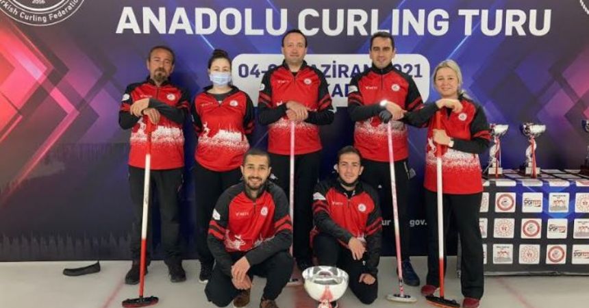 Curlingde Türkiye ikinciliği geldi