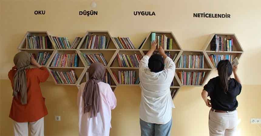 Bu kez Canik'e kütüphane kurdular