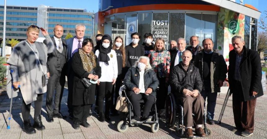 Demirtaş'tan engelliler günü mesajları 