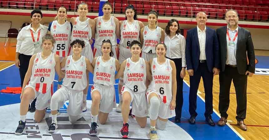 Parasızlıktan deplasmana gidemiyorlar Parasızlıktan deplasmana gidemiyorlar