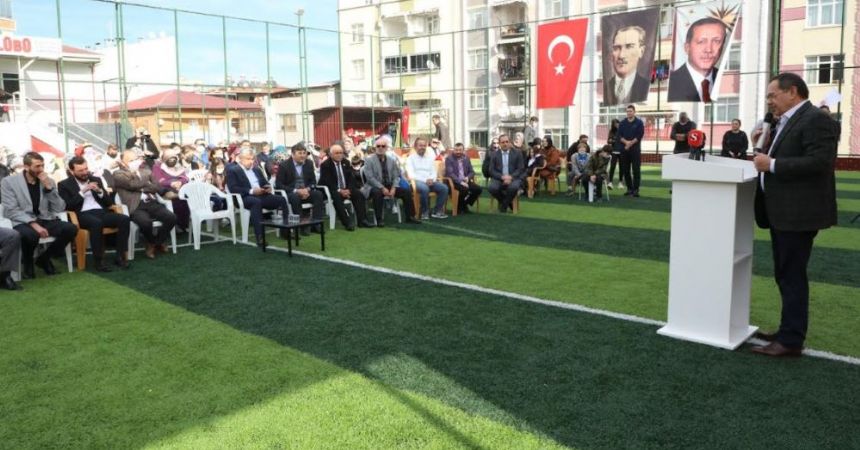 Kökçüoğlu'na halısaha