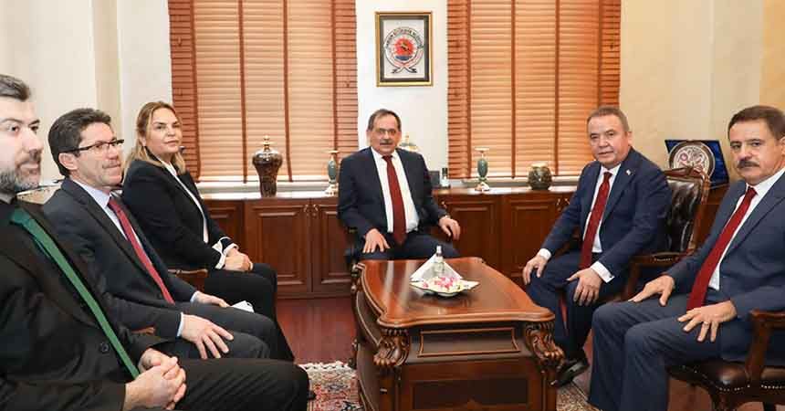 Muhittin Böcek'ten Başkan Demir'e ziyaret Muhittin Böcek'ten Başkan Demir'e ziyaret