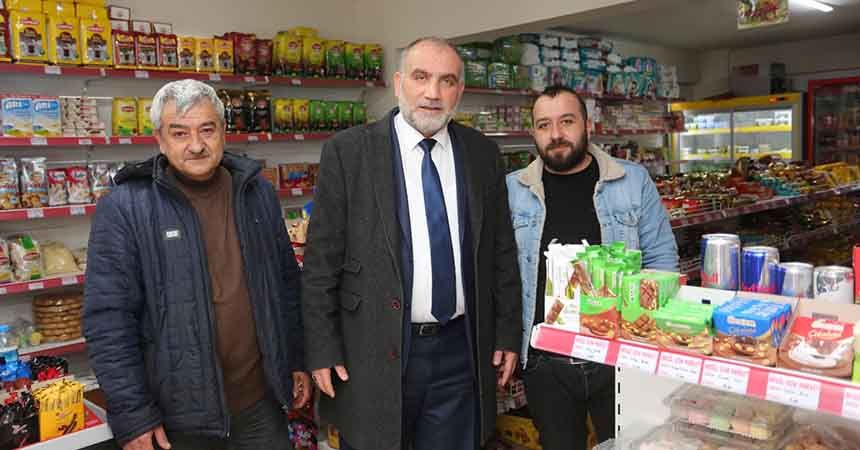 Sandıkçı'dan esnafa 'açılış' desteği Sandıkçı'dan esnafa 'açılış' desteği