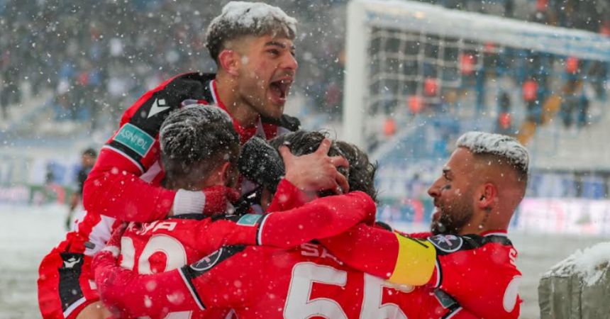 KAR ALTINDA VARLIK SAVAŞI 2-1