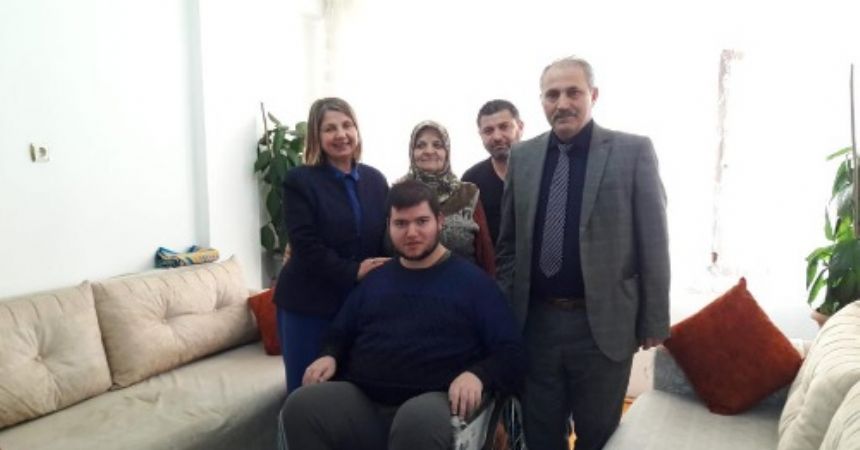 İlkadım'dan tekerlekli sandalye İlkadım'dan tekerlekli sandalye