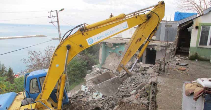Canik'te kaçak yapıya geçit yok!