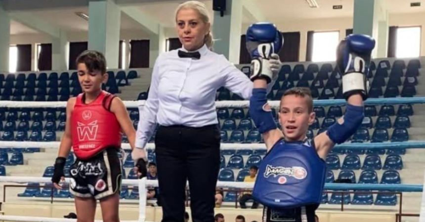 Canikli sporcular altına uzandı Canikli sporcular altına uzandı