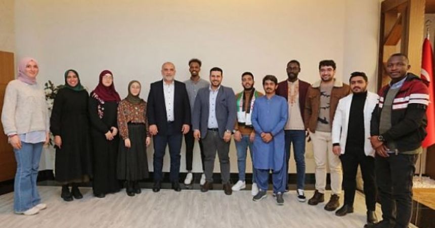 Gençler gönül elçisi