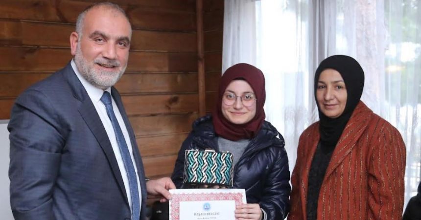 Kadınlar meslek sahibi oluyor