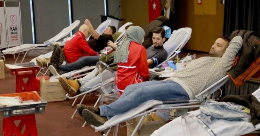 Deprem bölgesi için kan kampanyası