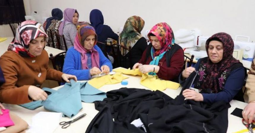 Depremzedeler için diktiler