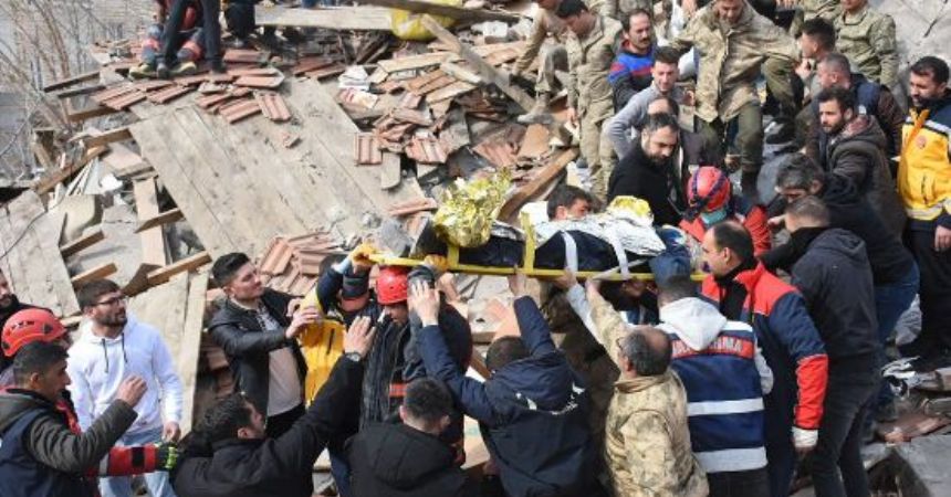 Malatya'da 5,6'lık artçıda 2 kişi öldü