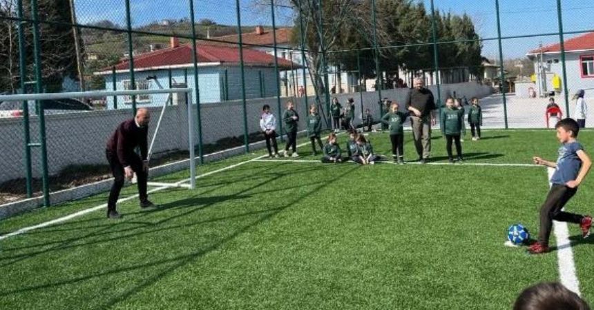 Togar kaleye geçti!