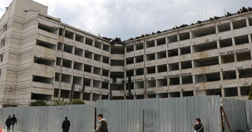 Yıkımı 1 ay sürecek