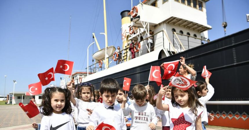 Bandırma'da ziyaretçi akını