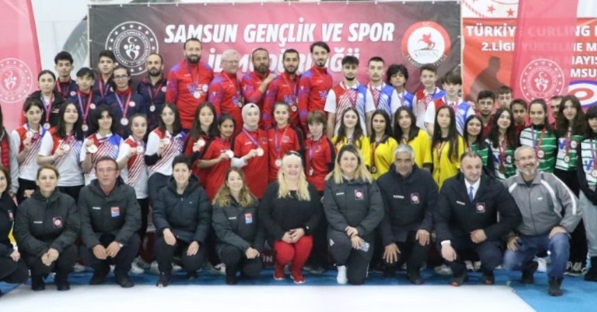 Curlingde 2.Lig'e yükselme heyecanı