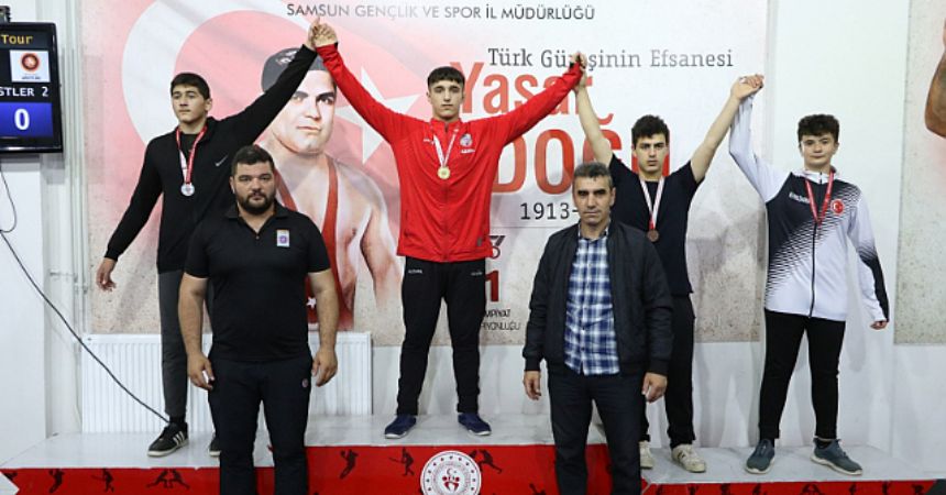 Minderde mücadele nefes kesti
