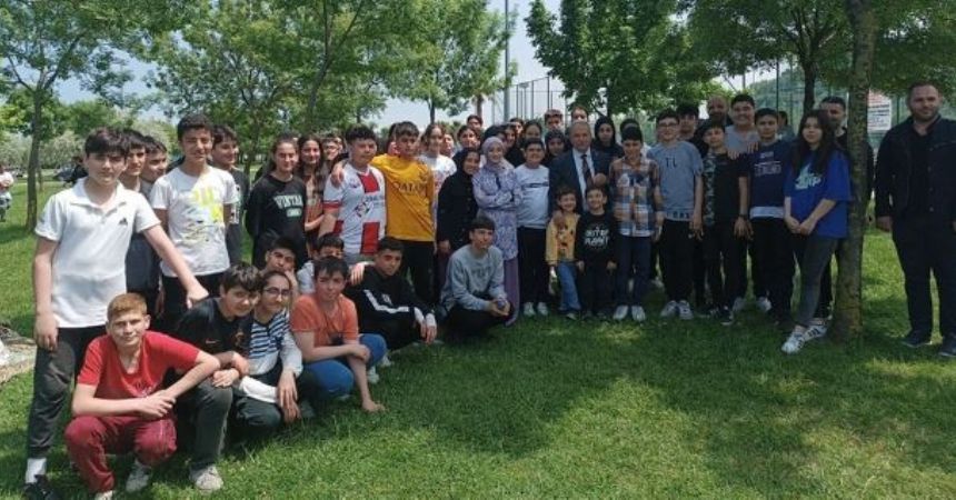 Öğrencilere veda pikniği Öğrencilere veda pikniği