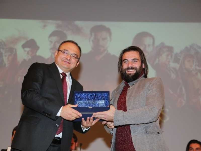 Gazi Üniversitesi Öğrencilerinden Diriliş ‘ertuğrul’ Dizisine Ödül