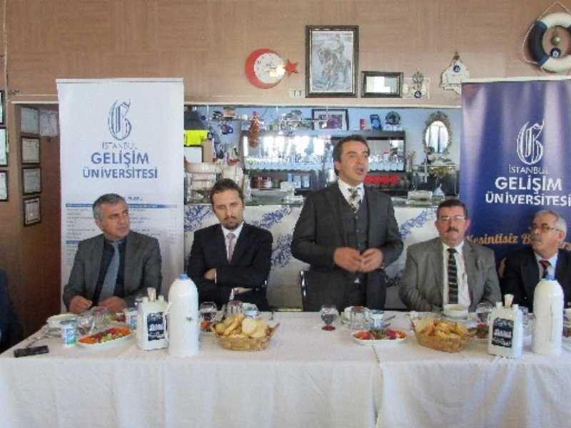 İstanbul Gelişim Üniversitesi İle Okul Müdürleri Bir Araya Geldi İstanbul Gelişim Üniversitesi İle Okul Müdürleri Bir Araya Geldi