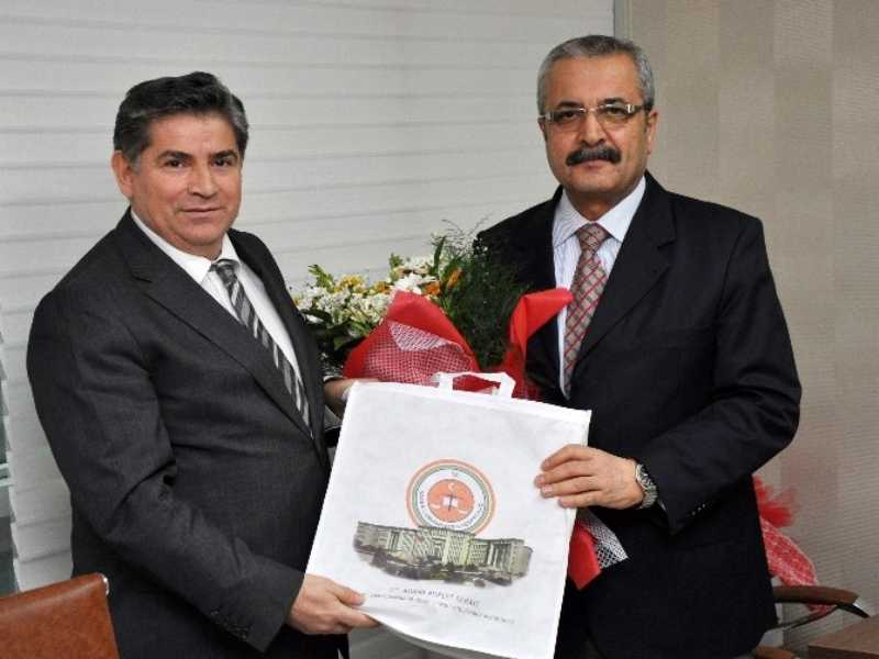 Emekliye Ayrılan Cumhuriyet Savcısı Ve Hakimlere Veda Emekliye Ayrılan Cumhuriyet Savcısı Ve Hakimlere Veda