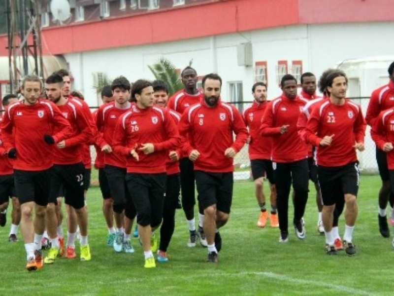 Samsunspor Nede Zorlanıyor Samsunspor Nede Zorlanıyor