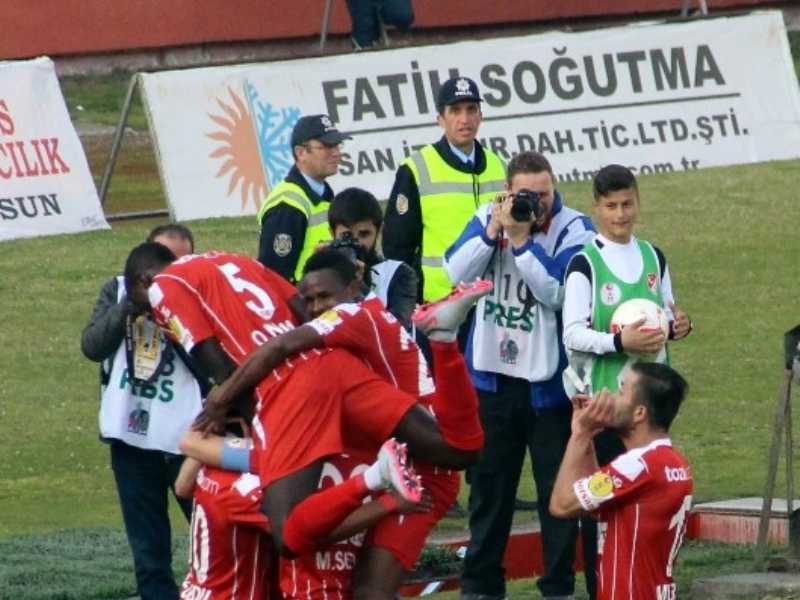 Samsunspor Beş'te Dört Yaptı Samsunspor Beş'te Dört Yaptı