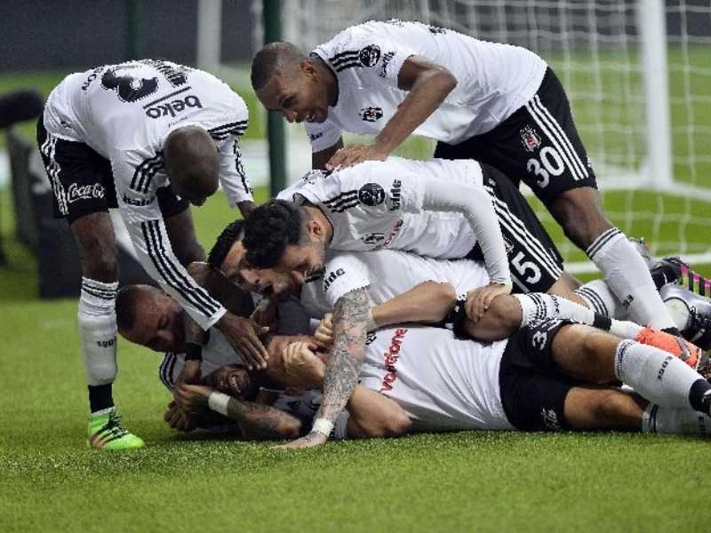 Şampiyon Beşiktaş Şampiyon Beşiktaş