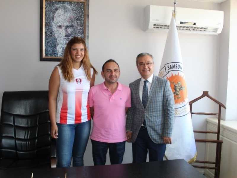 Anakent’te İmzalar Atılıyor Anakent’te İmzalar Atılıyor