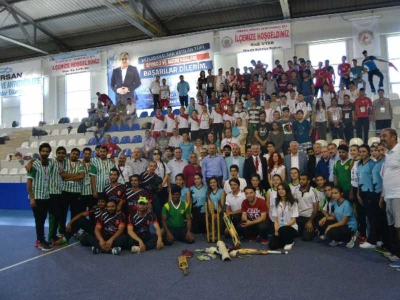 Alaçam’da Kriket Heyecanı Alaçam’da Kriket Heyecanı