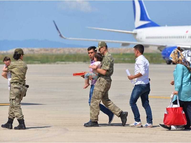 Şehit babaya son bakış Şehit babaya son bakış
